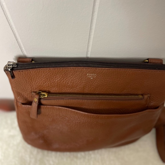 Fossil Crossbody Bag - Picture 3 of 8